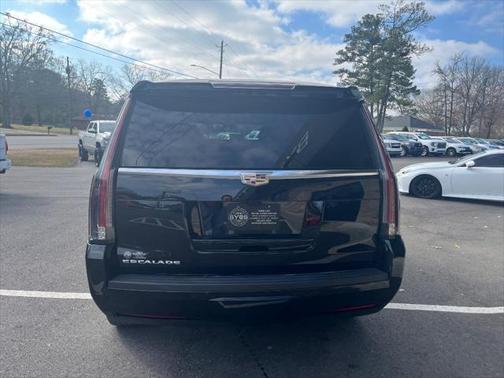 2018 Cadillac Escalade Luxury