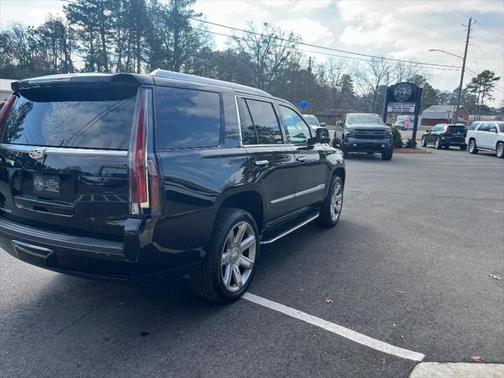 2018 Cadillac Escalade Luxury