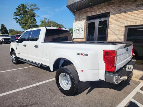 2022 Ford F-350 XLT