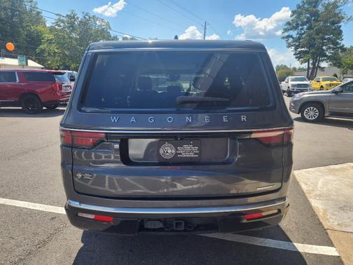 2022 Jeep Wagoneer Series II 4x2
