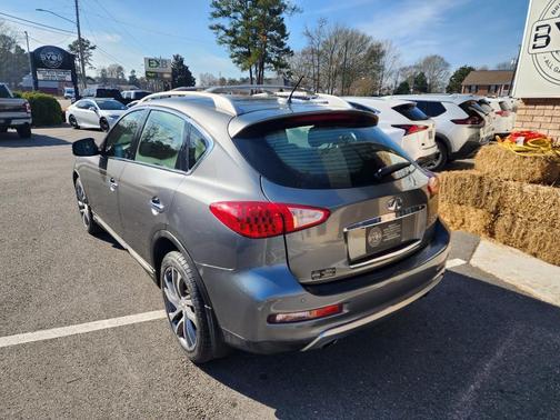 2016 INFINITI QX50 Base