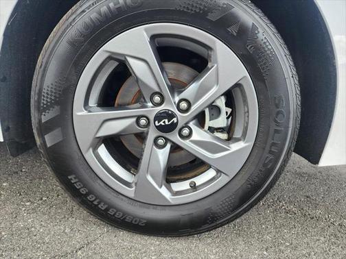2023 Kia K5 LXS