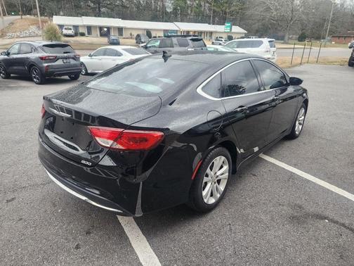 2017 Chrysler 200 Limited