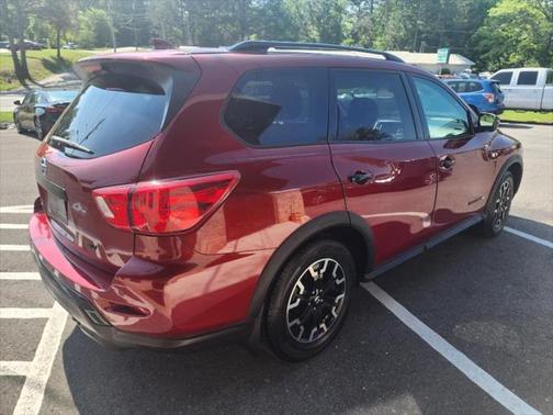 2019 Nissan Pathfinder SV
