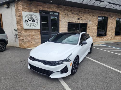 Glacial White Pearl 2022 Kia K5 GT-Line
