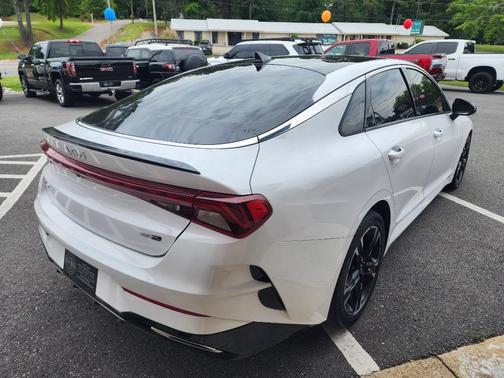 Glacial White Pearl 2022 Kia K5 GT-Line