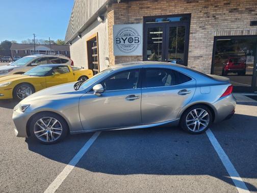 2018 Lexus IS 300 Base