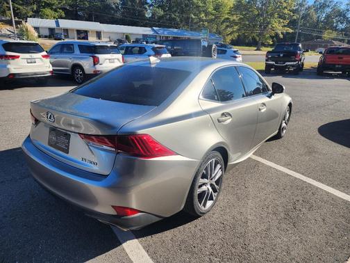 2018 Lexus IS 300 Base