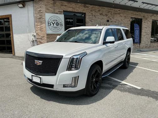 Crystal White Tricoat 2020 Cadillac Escalade ESV Luxury