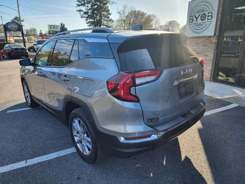 2024 GMC Terrain SLT