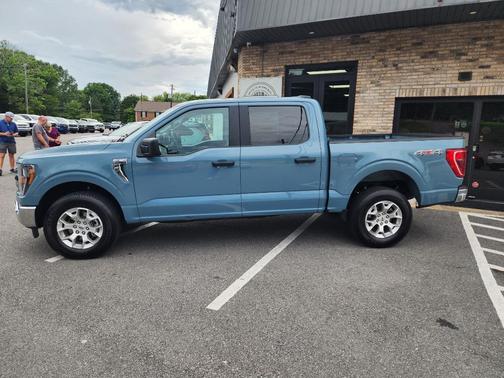 Blue 2023 Ford F-150 XLT