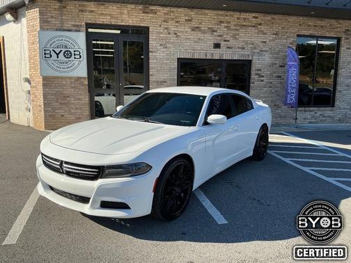 Bright White Clearcoat 2015 Dodge Charger SE