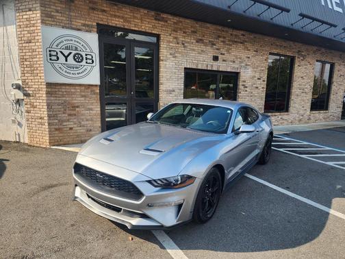 2020 Ford Mustang EcoBoost