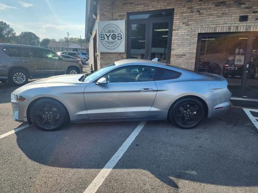 2020 Ford Mustang EcoBoost
