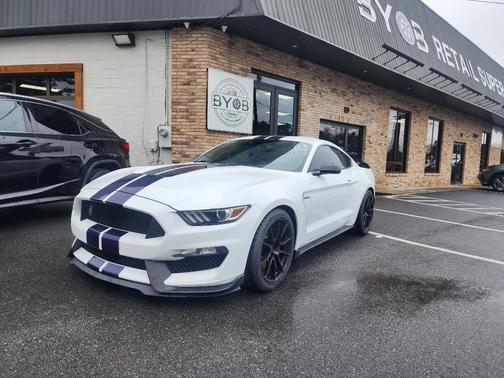 2019 Ford Shelby GT350 Base