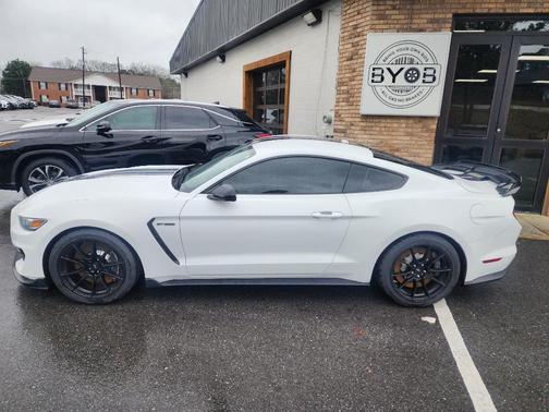 2019 Ford Shelby GT350 Base