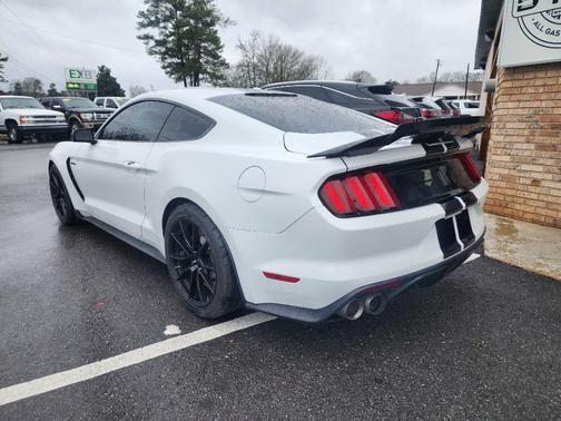 2019 Ford Shelby GT350 Base