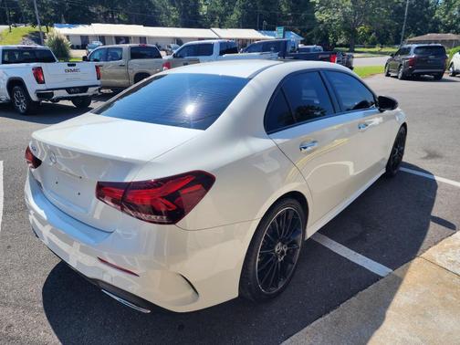 2022 Mercedes-Benz A-Class A220