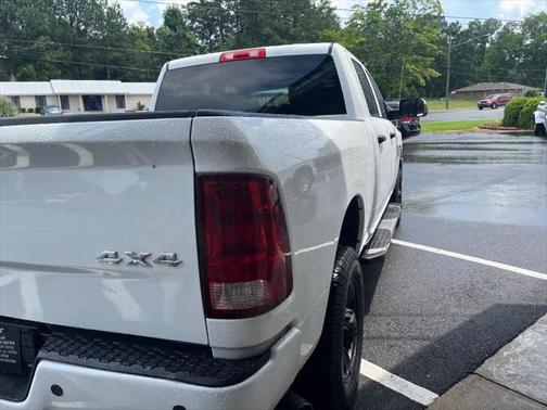 2018 RAM 3500 Tradesman Crew Cab 4x4 6'4' Box