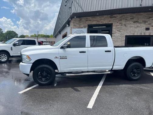 2018 RAM 3500 Tradesman Crew Cab 4x4 6'4' Box