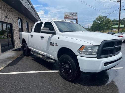2018 RAM 3500 Tradesman Crew Cab 4x4 6'4' Box
