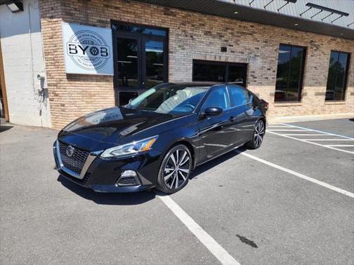 2022 Nissan Altima SR FWD