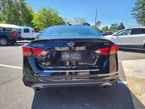 2022 Nissan Altima SR FWD