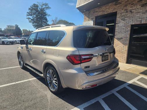 2019 INFINITI QX80 Luxe