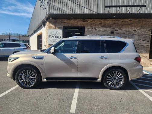 2019 INFINITI QX80 Luxe