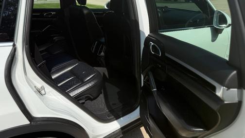 2016 Porsche Cayenne Cayenne