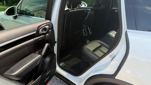 2016 Porsche Cayenne Cayenne