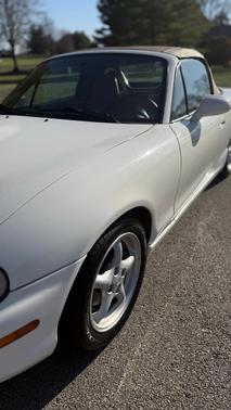 1999 Mazda MX-5 Miata Base