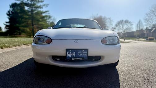 1999 Mazda MX-5 Miata Base