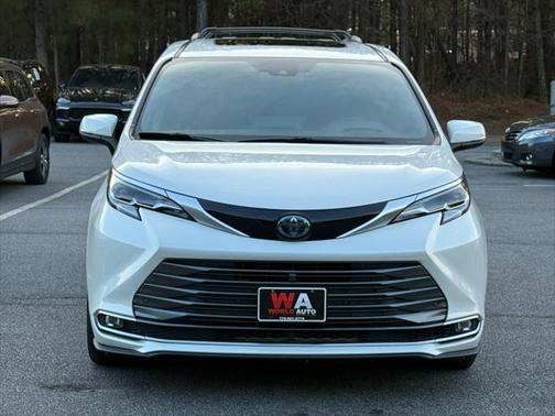 2021 Toyota Sienna Platinum 7 Passenger
