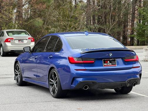 2019 BMW 330 330i