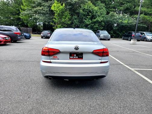 2016 Volkswagen Passat 1.8T SE