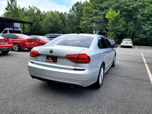 2016 Volkswagen Passat 1.8T SE