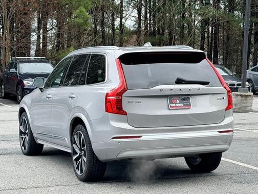 2023 Volvo XC90 B6 Plus 7-Seater