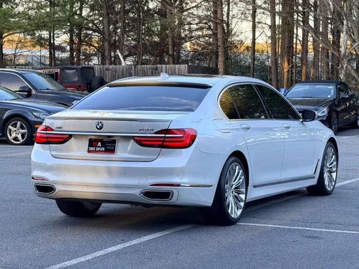 2016 BMW 750 i xDrive