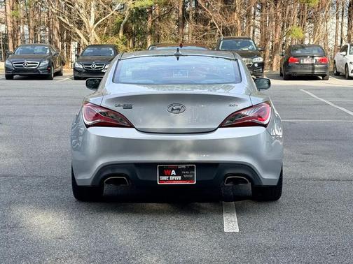 2013 Hyundai Genesis Coupe 2.0T Premium