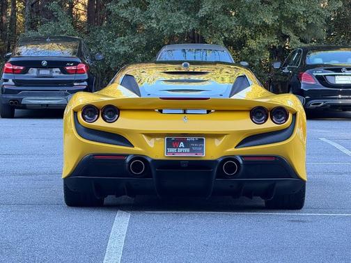 2021 Ferrari F8 Tributo Base