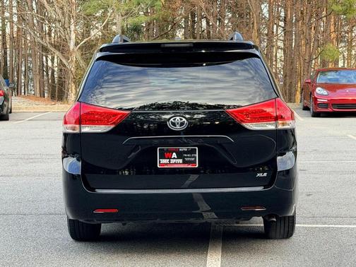 2012 Toyota Sienna XLE