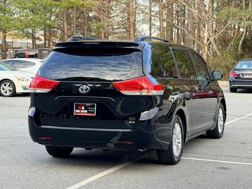 2012 Toyota Sienna XLE