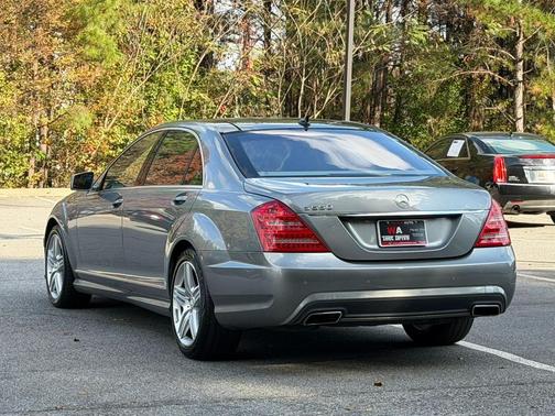 2012 Mercedes-Benz S-Class S550