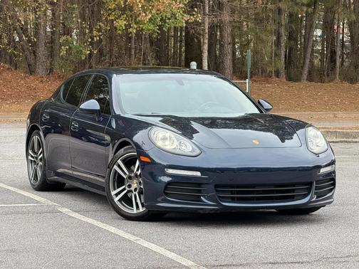 2015 Porsche Panamera 4