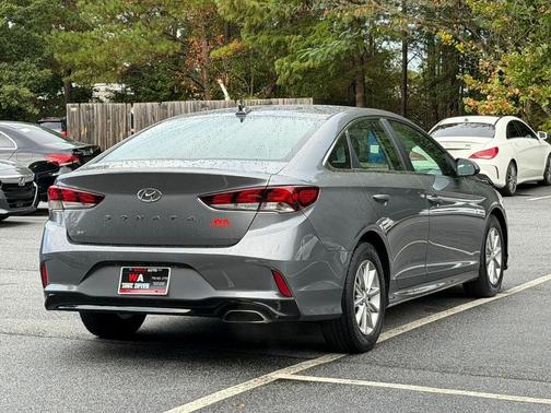 2018 Hyundai SONATA SE