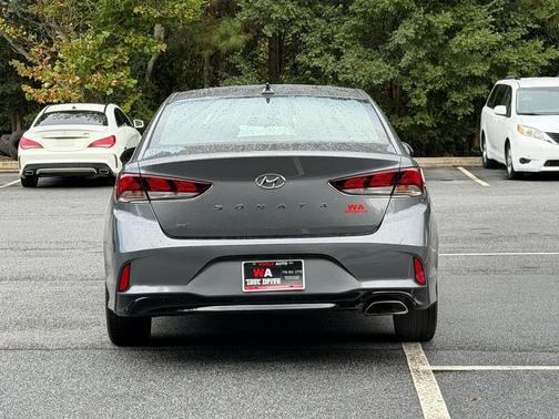 2018 Hyundai SONATA SE
