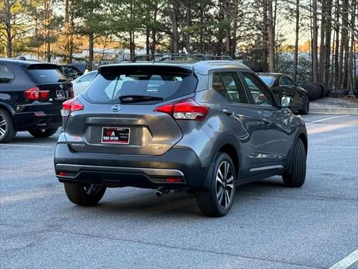 2019 Nissan Kicks SR