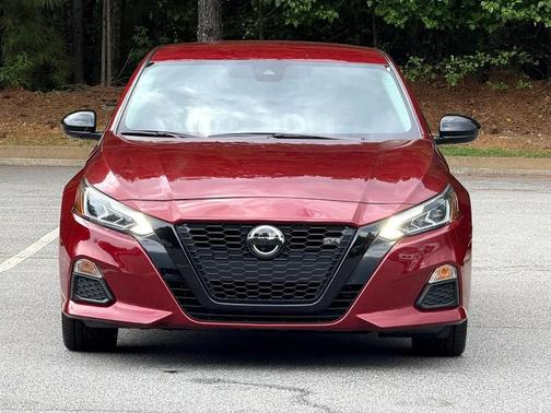 2022 Nissan Altima SR FWD