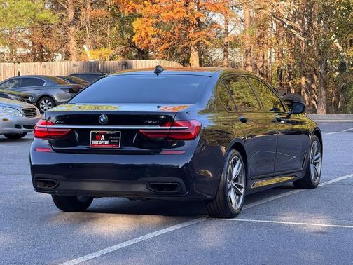 2016 BMW 750 i xDrive